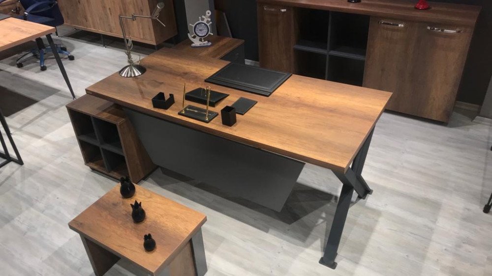 X Ayaklı Masa Takımı